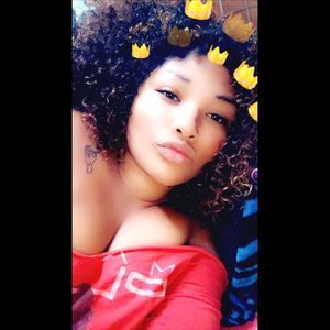 Meet your Posher, Vanessa